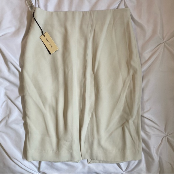 Babaton Zayan skirt, size 4, BNWT - Picture 2 of 3